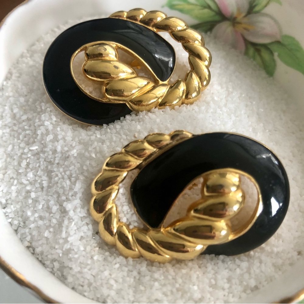 Monet enamel clip earrings 80/90s